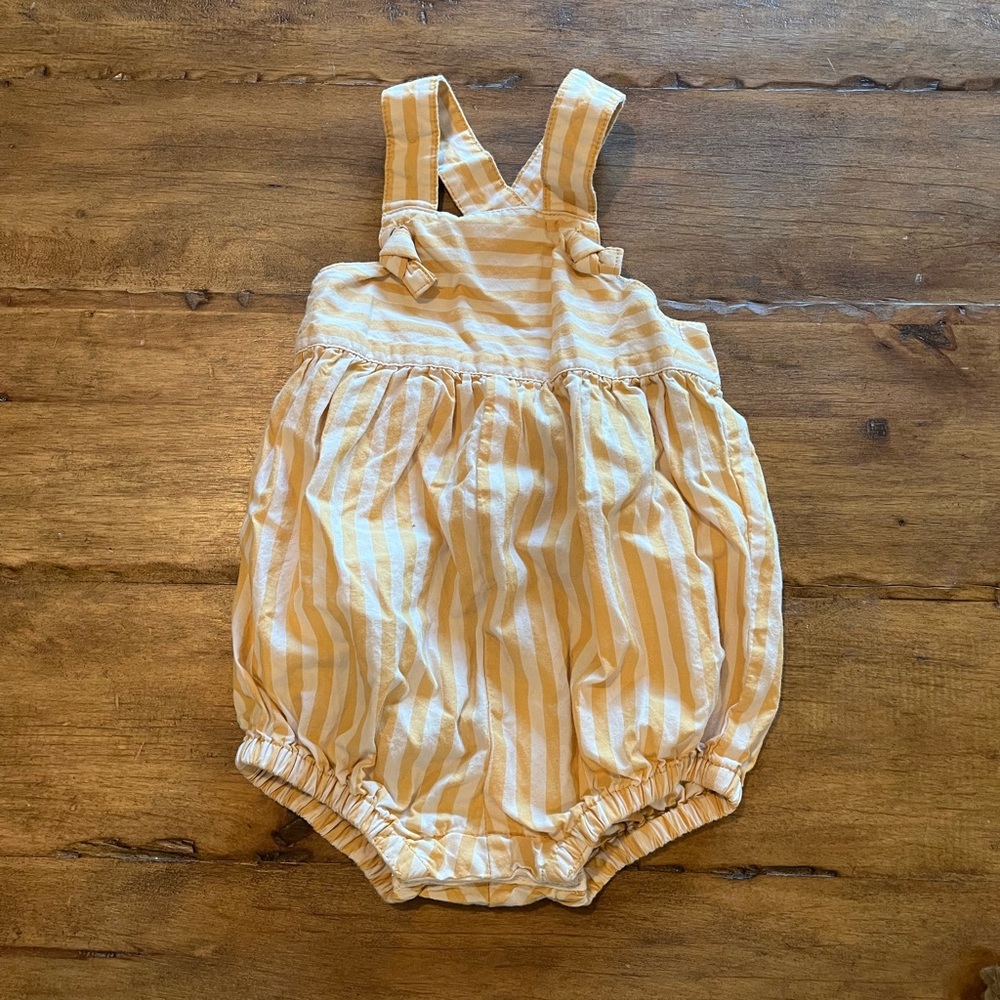 Hanna Andersson yellow & white striped knotted romper 3-6m